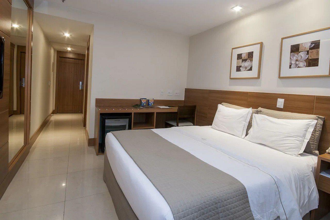 Americas Granada Hotel